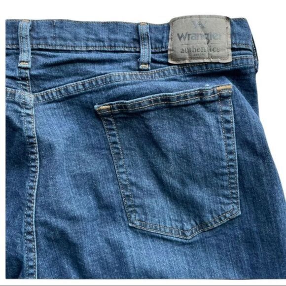 Wrangler Authentic Dark Denim Jeans 42 X 32 - Picture 8 of 9